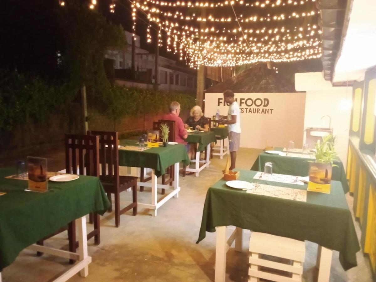 Green house inn Trincomalee Buitenkant foto